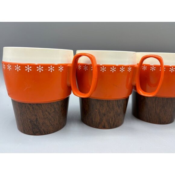 Vtg New-Mar Stackable Orange Brown Mugs Set of 4 Plastic Cups Wood Look Retro - Picture 2 of 9